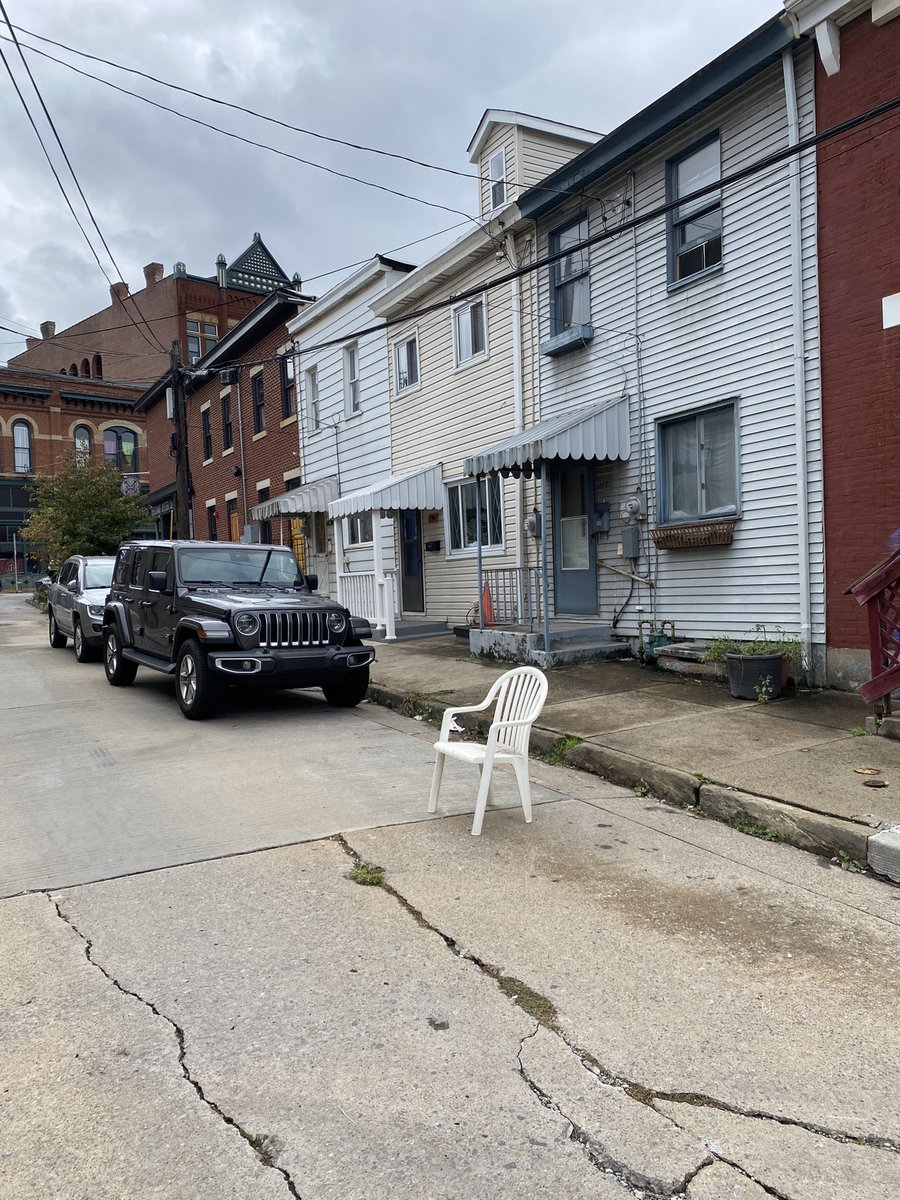 HOLLOWAY UP tweet media