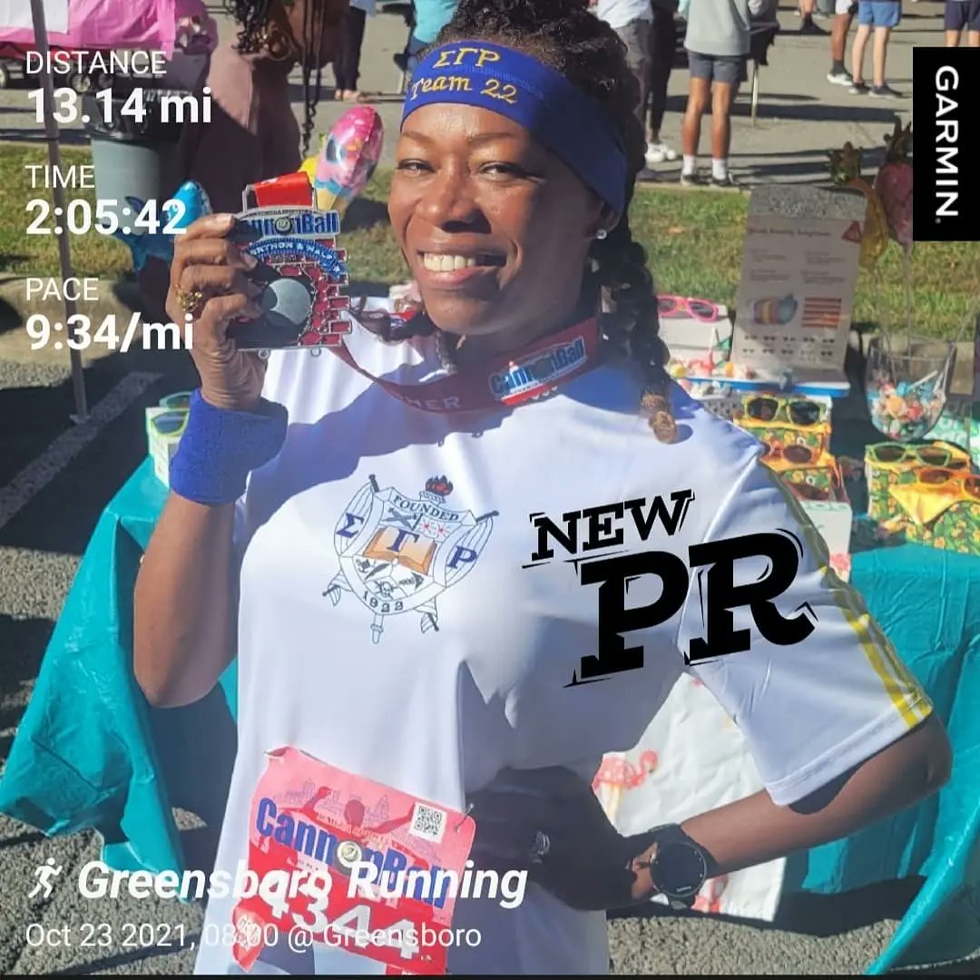 chicproducer's tweet photo. I wasn't shooting for a PR but I got it and it feels GREAT!!
#CannonballHalfMarathon
#RunMiMiRun
#RunSGRhoRun 
#RunsInPearls
#BGR https://t.co/xy6YEw8zZu