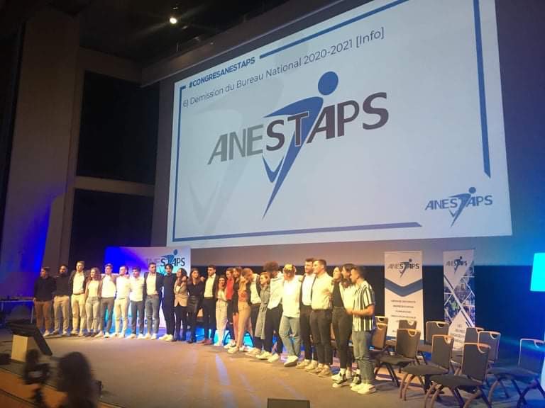 bedapsdijon's tweet photo. Le @BEDAPS1 était présent à l’AG passation de l’@ANESTAPS ! Bravo au bureau 2020-2021 pour leur mandat 😁 et on félicite le nouveau pour leur élection 🥳 ! https://t.co/v0V1AvAIl4