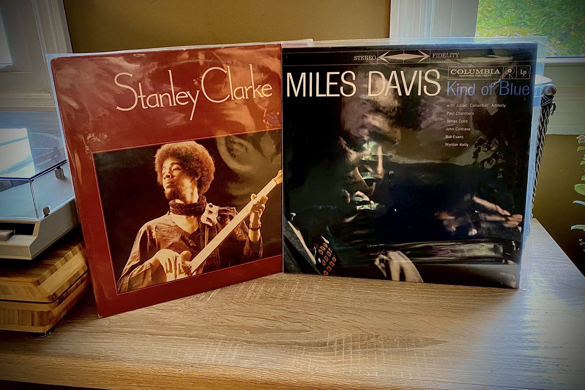 reso_mastering's tweet photo. Today’s finds at @reverberationbn
.
.
.
#vinyl #turntable #records #spin #listen #mastering #masteringstudio #masteringengineer #appledigitalmasters #masteringforstreaming #cdmastering #vinylmastering #resonancemastering https://t.co/hTldGlHmFR
