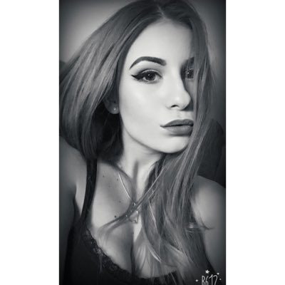 ettichka's tweet photo. #NewProfilePic https://t.co/9UJoH4tSEN