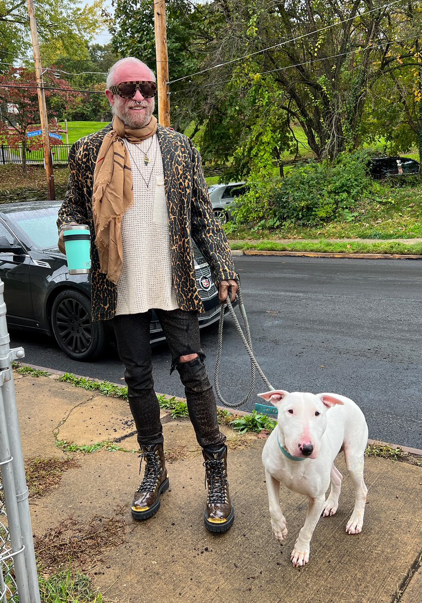 ml_hades's tweet photo. Cold and damp. George decided to skip the park today. #ToddOldham vintage jacket #MBArdenforGear vintage sweater #Amiri jeans #LouisVuitton boots #CoachxBasquiat scarf #DirtyHandsJewrlry necklace #ElsaPeretti open heart #Hermes gloves #Gucci sunglasses https://t.co/jtTeyIfqRn