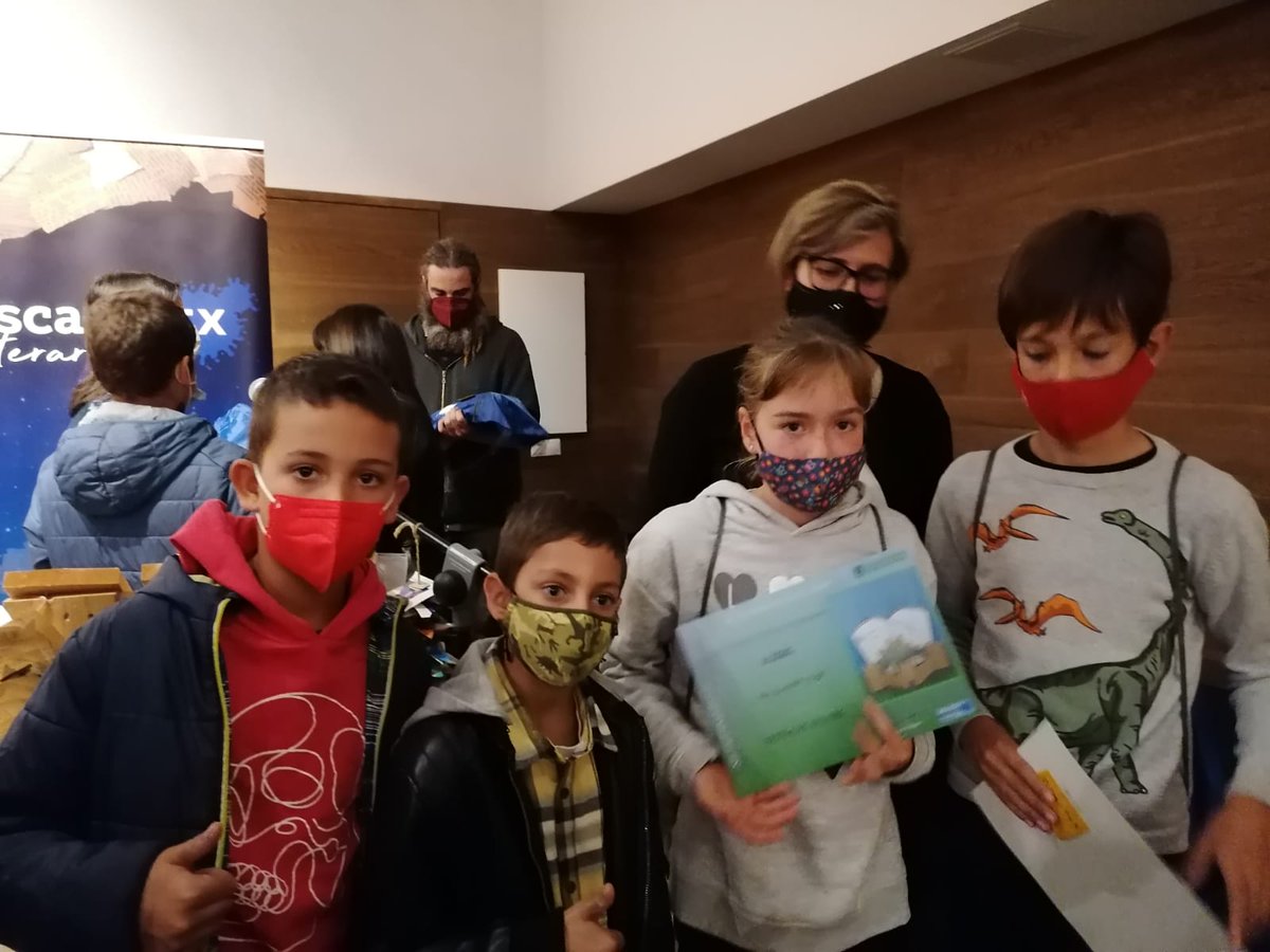 zer_conca's tweet photo. Avui hem recollit els premis del certamen literari l'escarritx. Contes que parlen dels monuments de la nostra comarca. Felicitats a tots i totes. Tant als guanyadors com als participants. #literaria_escaritx #transformacióeducativa #ZerConca #EscolesVerdes #escolarural #zerconca https://t.co/GDU0hnOcdC