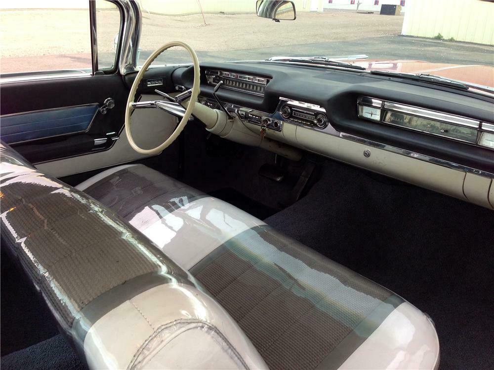 Mercomatic's tweet photo. 1959 #Oldsmobile #Super88 2-Dr HT; 394 cid, 4 bbl, 315 hp; Customarily this was the sporty series slotted between Dynamic 88 and 98 featuring the latter’s larger engine in the former’s smaller body, (#NinetyEight was 5 inches longer than its lesser brethren) https://t.co/WJc6R5Eh1v