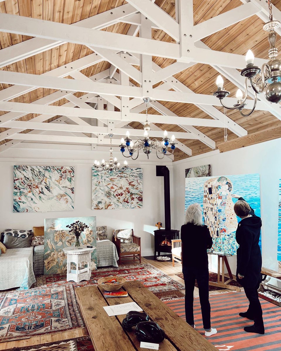 SCArtCrawl's tweet photo. Cozy up by the fireplace 🔥 surrounded by incredible art at this charming studio in #HalfmoonBay. Zaan Claassens’ paintings, sculptures and beautiful space are a must-see on this rainy day! 🤍🍂 Venue #137 #sunshincoastartcrawl #sunshinecoastbc https://t.co/nskZ4lXLWM