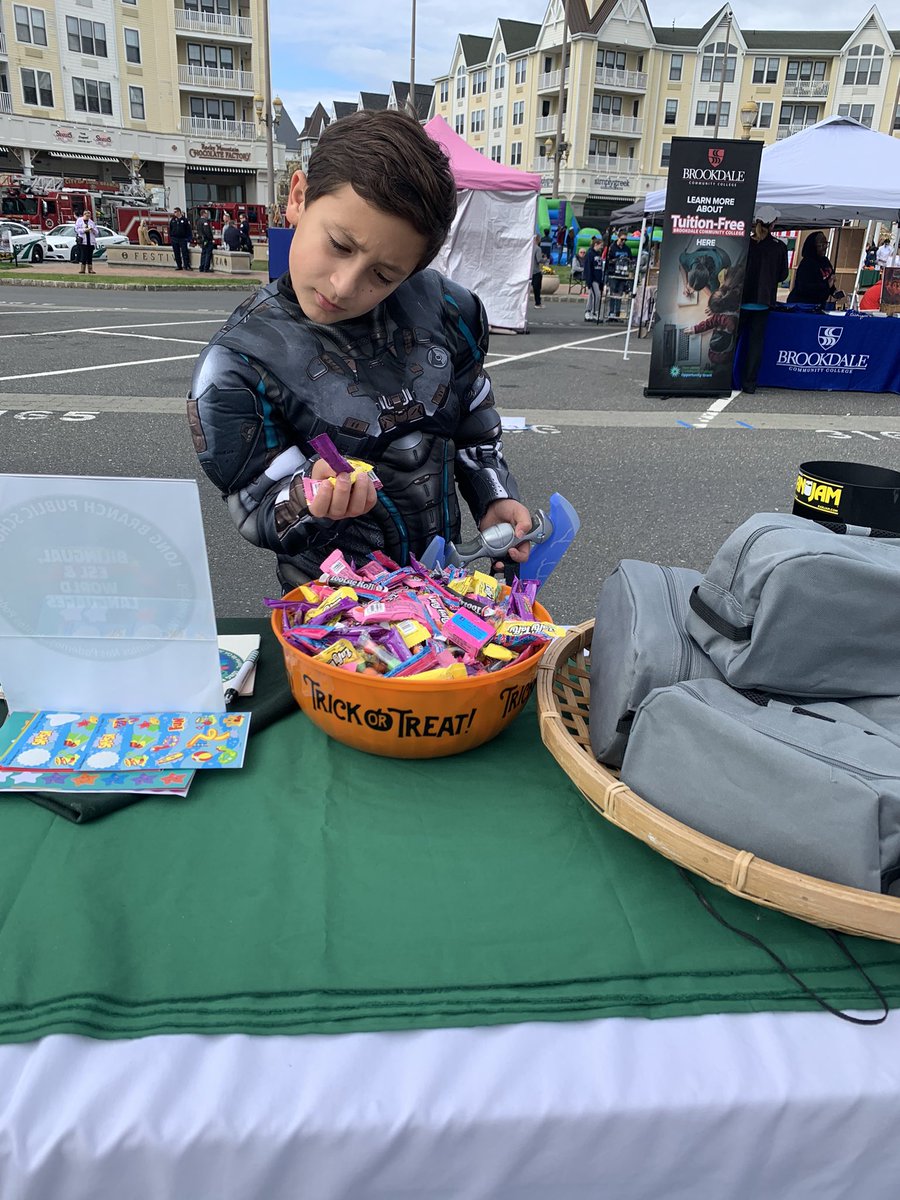 LBPS Bilingual tweet media