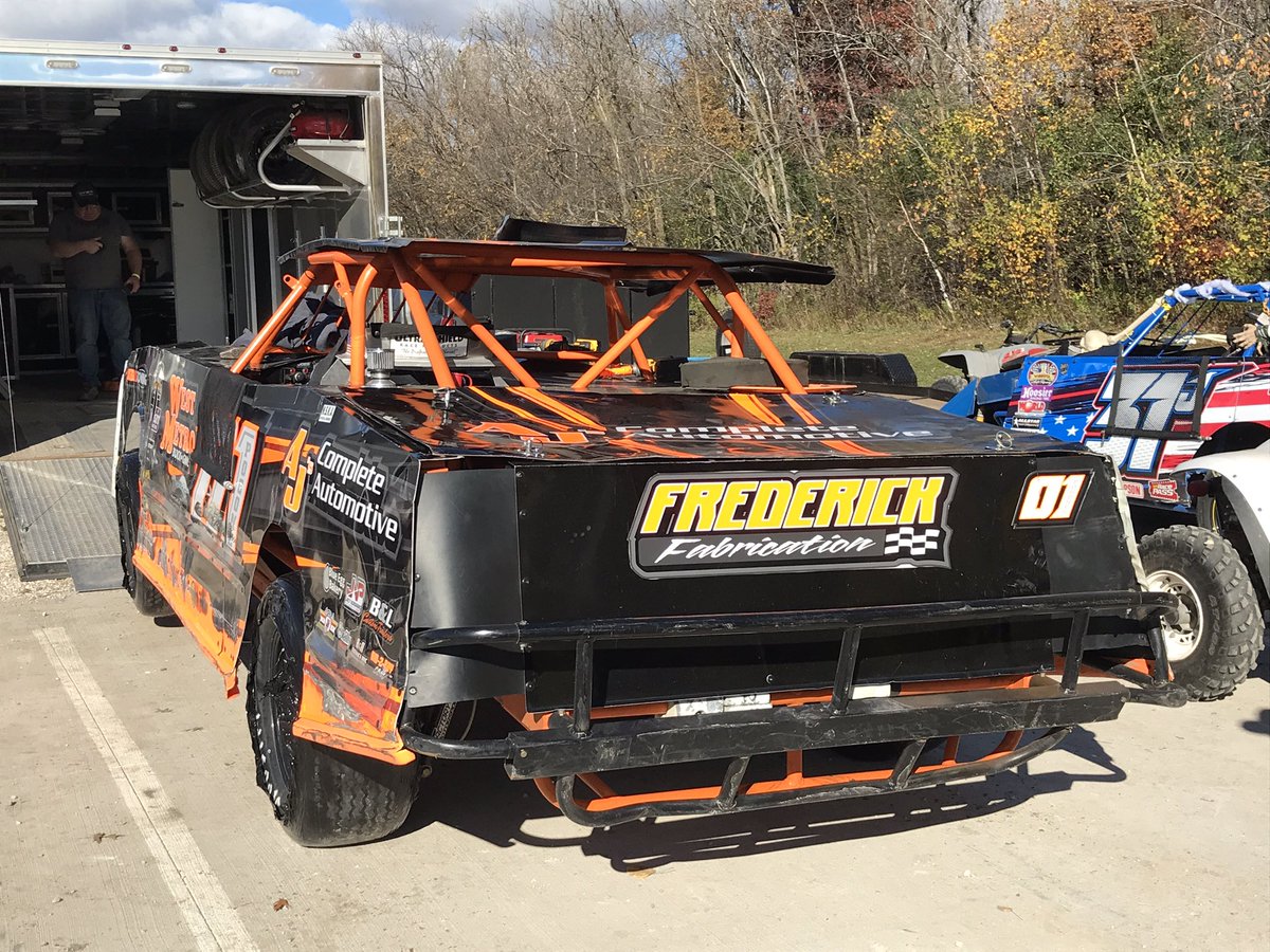 JustinPogo01's tweet photo. Final night of Topless Nationals - and final night of the 2021 season. Pogo started and finished 5th in last night’s heat and he’s getting the car all prepped and ready for tonight’s big event! https://t.co/iJC5L1kUft