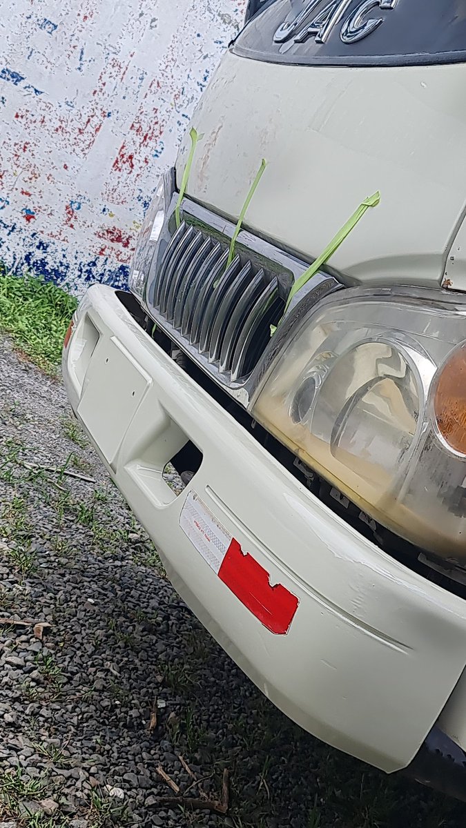 islampanama's tweet photo. @GRUPOSURA @supersegurospan
 asi entrega sura los carros cn la escusa q no hay pzas https://t.co/pmbHOCsP2g