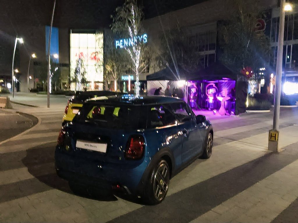automotiveTEAM's tweet photo. Here is a closer look at a display we helped  setup for @mini.ie and @officialspin1038 outside the Liffey Valley shopping centre

Which Mini out of this trio would you take for the weekend?

Let us know down below!!
.
.
.
#mini #miniireland #miniecooper #miniconvertible https://t.co/BMZ3XVxHgH