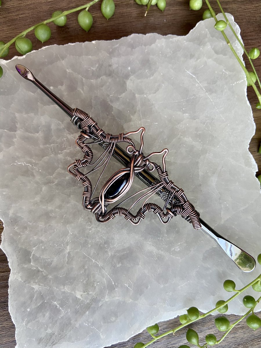 theSMITHST0NIAN's tweet photo. Black onx bat dabber looking for a home✨🔗👇🦇 https://t.co/94PafORYji