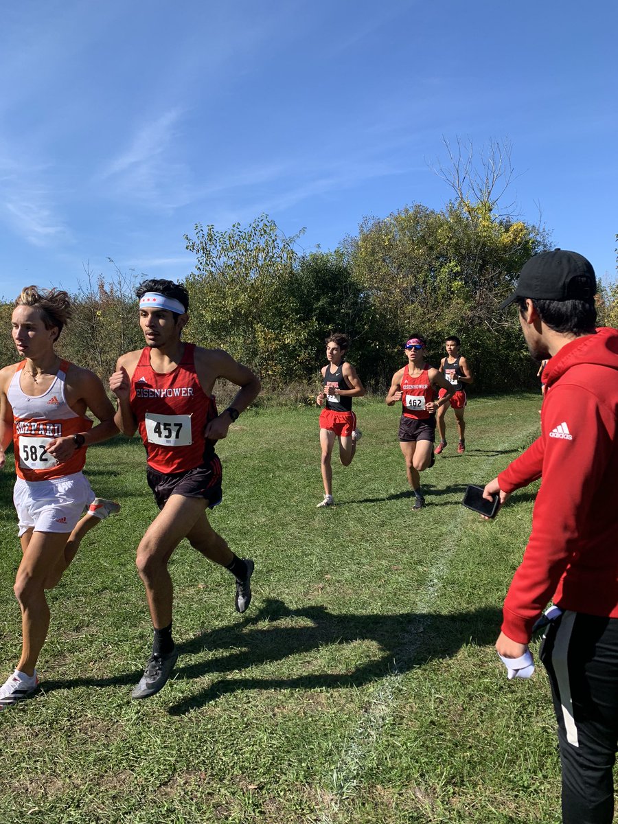 DDE_XC_TF's tweet photo. Congratulations to Eric Marquez and Jonathan Ramirez as they move on to sectionals as individual qualifiers. @DDE_XC_TF @JulieFo52399693 @DDEcardinals https://t.co/2pvzzTigss