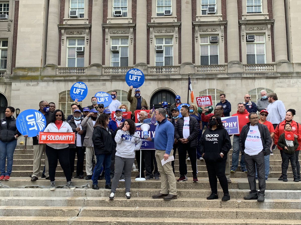 cwa1101SI's tweet photo. @CWADistrict1 @CWA1180 @cwa1102 with our partners @nynurses @si_uft @PSC_CUNY @ASAAL08  ATU-726 today in support for @MurphyforSI ! https://t.co/jyz64HzH7a