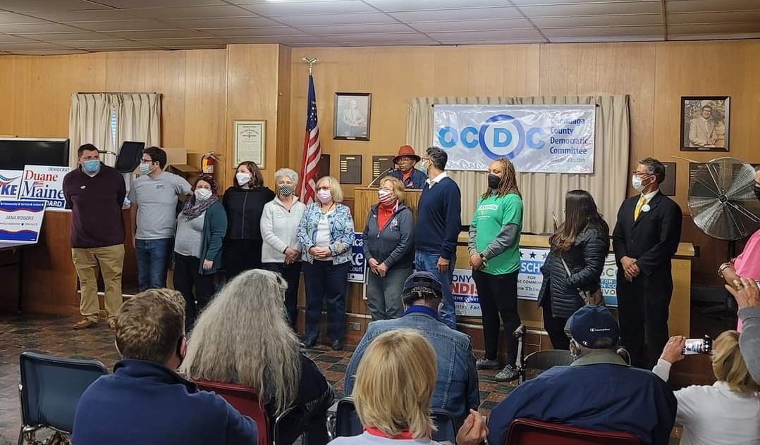 FlipTheLeg's tweet photo. The Democratic slate of candidates for the Onondaga County Legislature with a show of solidarity at @Teamsters in Syracuse with the Governor of New York @KathyHochul and @OnondagaDems!

Together, we will #FlipTheLeg this year and take the majority in January! https://t.co/gG4LHmSXkv