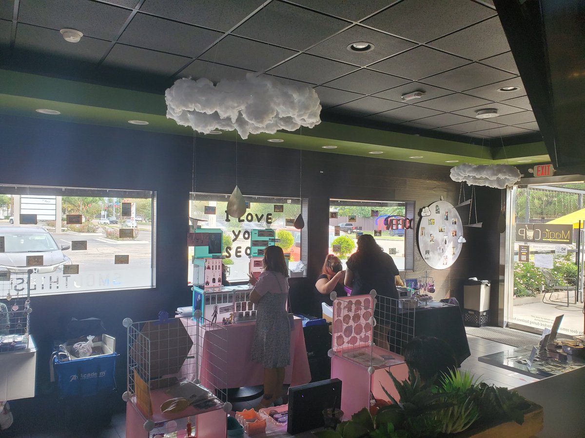 bjdubs82's tweet photo. Super cute Mono event. Thanks so much for hosting @SpaceCityKpop https://t.co/ntBf5zf5By