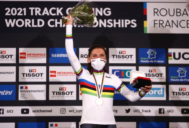 tmvsncycling's tweet photo. Last 3 months of @lisabrennauer:
Olympic Games🥇
World Championships 🥇🥇🥇
European Championships🥇🥇🥉
🥳🤩👏
#Legend #champion #Roubaix2021 #trackcycling #TMVSN #followavision https://t.co/BDgtKcJluq