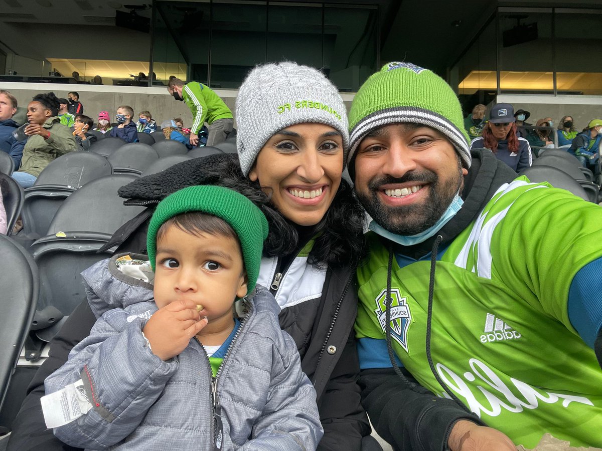 annu2417's tweet photo. #SoundersMatchday #Sounders https://t.co/IqCZlvOYvK