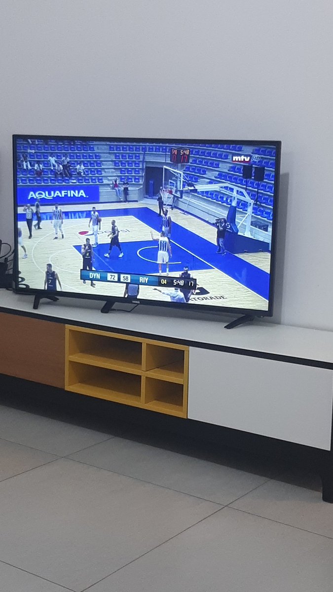 TBN1984's tweet photo. @mtvlebsports @LBF_Basketball from senegal #MTVBasket https://t.co/dD6bX30P1t