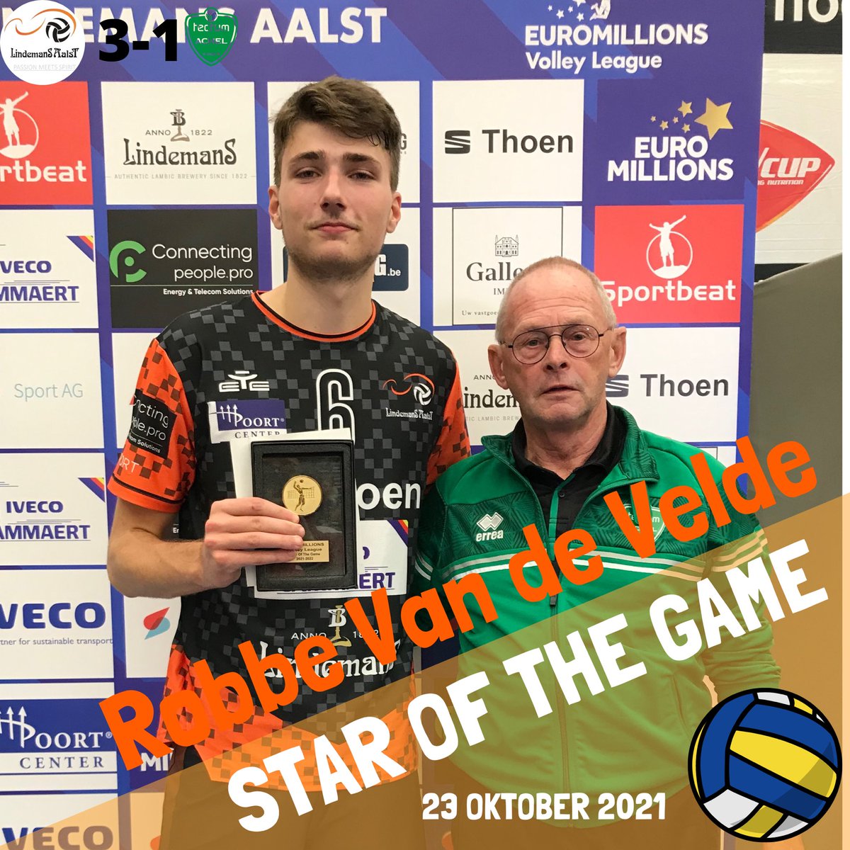 LindemansAalst's tweet photo. ⭐️ #SOTG Onze #RobbeVandeVelde kreeg de trofee van #StarOfTheGame uit handen van Achel coach Jan Meertens 👏🏼
#EMVL #FirstMatchOfTheSeason
#LindemansAalst 3-1 Tectum Achel https://t.co/9GiPH73jkN
