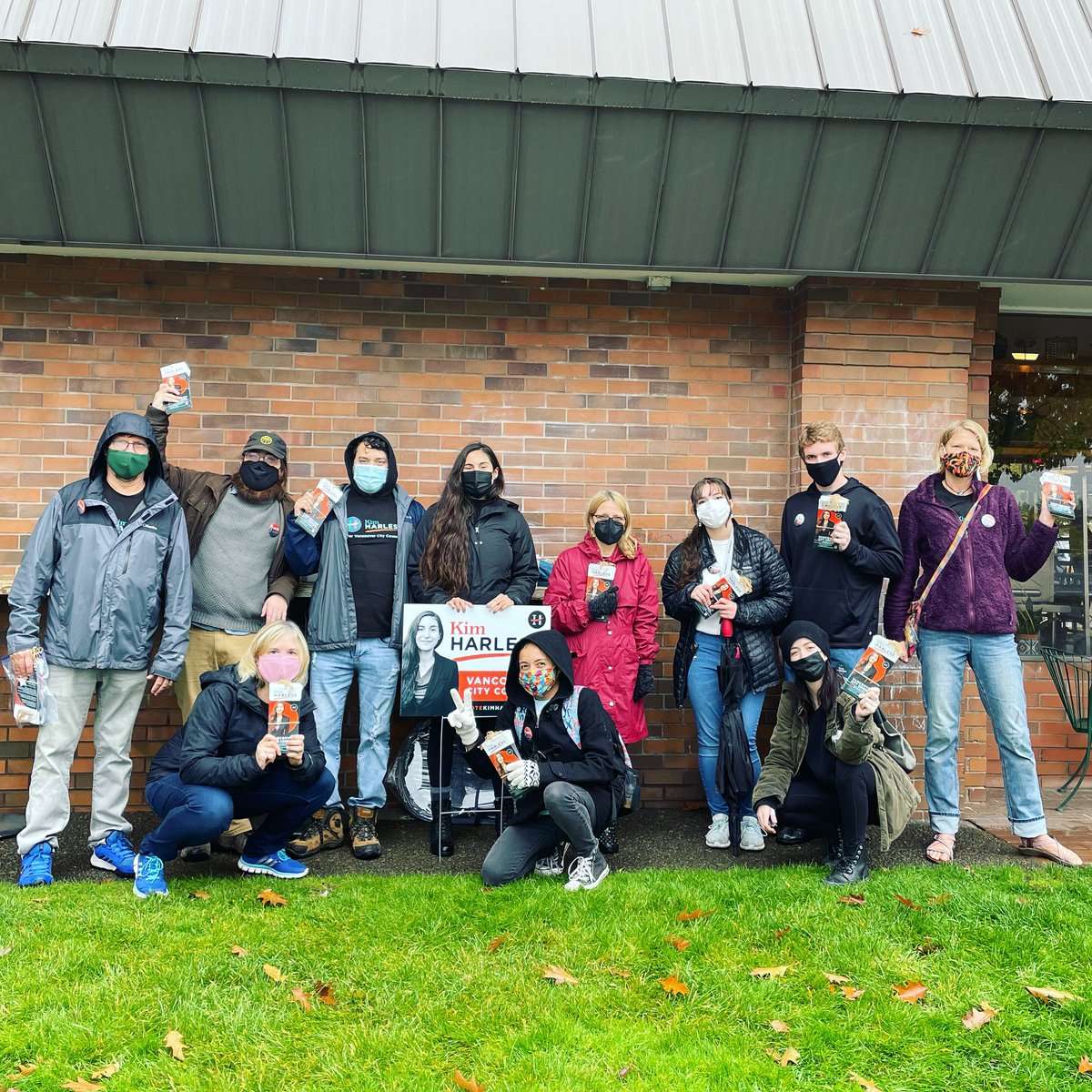 Great showing for Lit drop today! Join us tomorrow, Sunday, at 10am at River Maiden Coffee.
Same place, same time, every Saturday &amp; Sunday! ✨