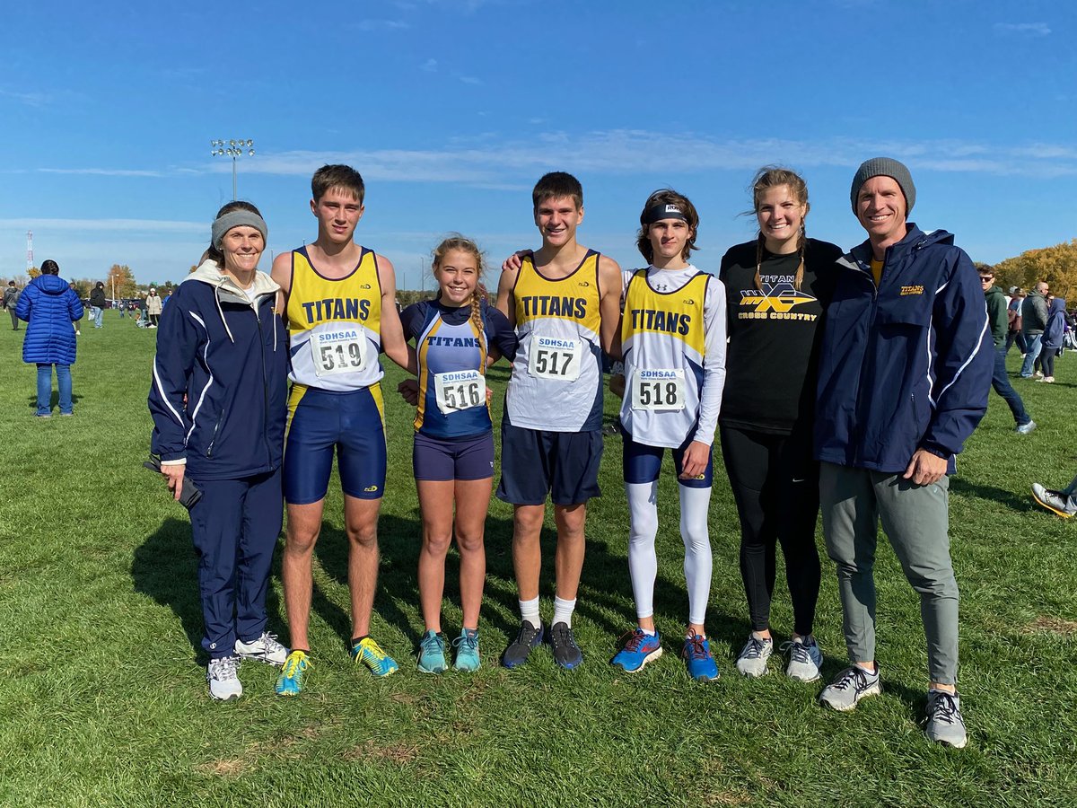 TeaTitansTrack's tweet photo. Beyond proud of our Titans! Great ways to end the season! Jace 35th, Jaycie 15th, Jack 66th, Holden 82nd. https://t.co/tTguXTx9Uk