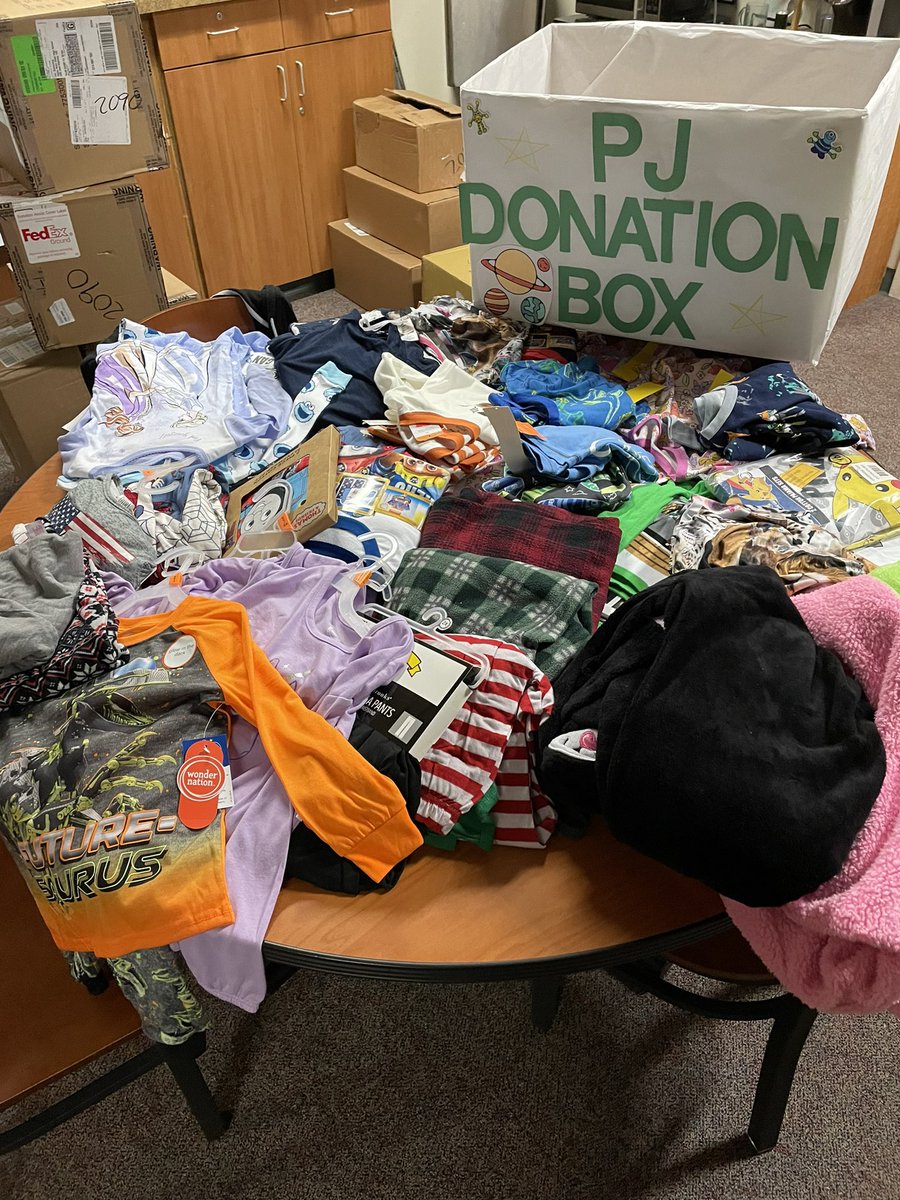 EvanaFretterd's tweet photo. @FPCHS students donated PJ’s during #FPChoco2021 Today we dropped them off to the Dj for Pjs event at the VFW on Old Kings rd. They are there until 6pm today if anyone has a pj to donate to @GuardianAdLite1. @FlaglerSchools #takesaVillage #feelsGoodtoDoGood https://t.co/7WM6wwDjzS