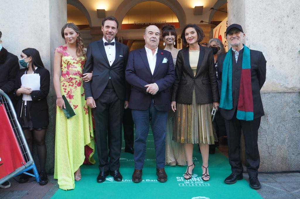 valladolidfilm's tweet photo. Esta semana más que nunca ¡Valladolid es una Ciudad de Cine 🤩! 

La #66Seminci arranca con la tradicional #AlfombraVerde y la Gala Inaugural, conducida por un dúo de sublime: @ana_morgade y Eva Marciel https://t.co/aDWaaCqKXd