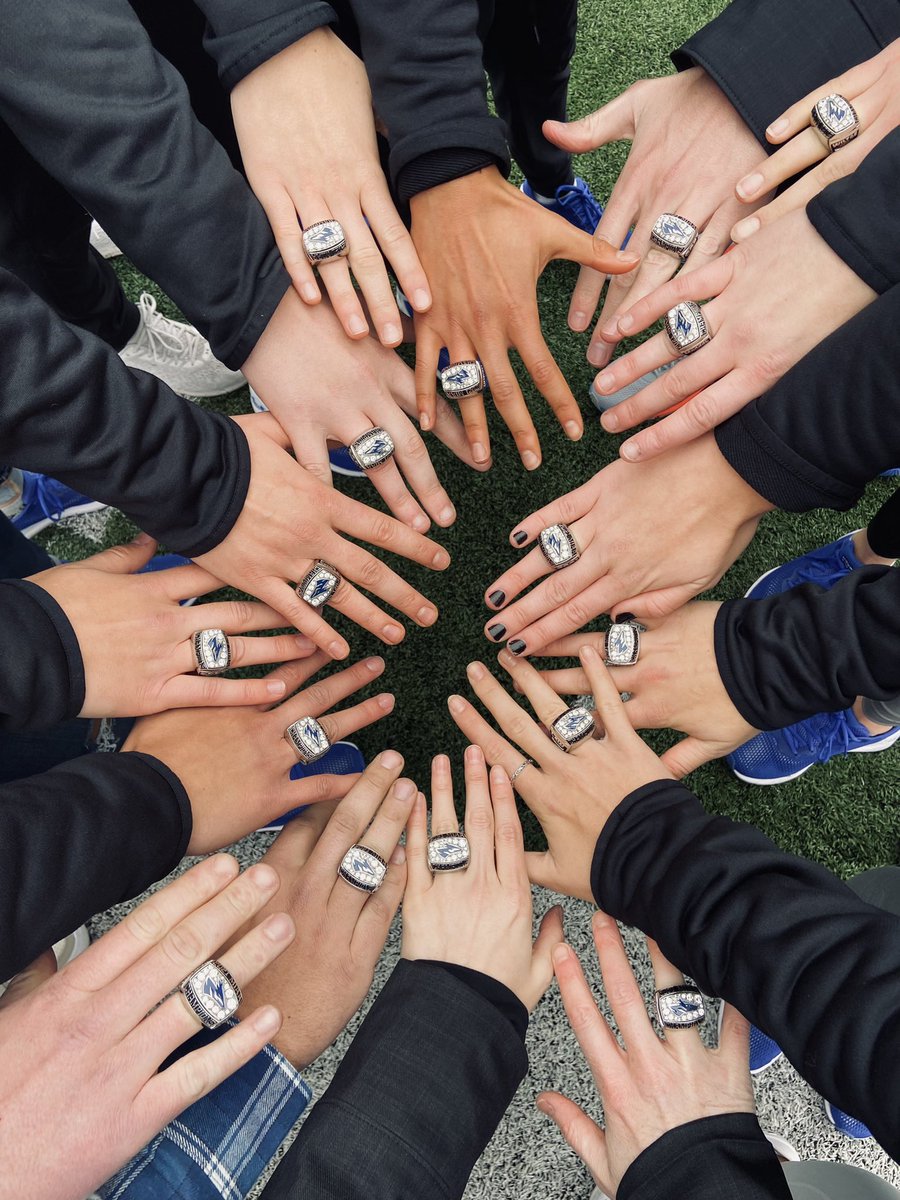UNKWBB's tweet photo. “I got a really big team, they need some really big rings”

#MIAAchamps 🤘💍 https://t.co/6VuelAdPgF