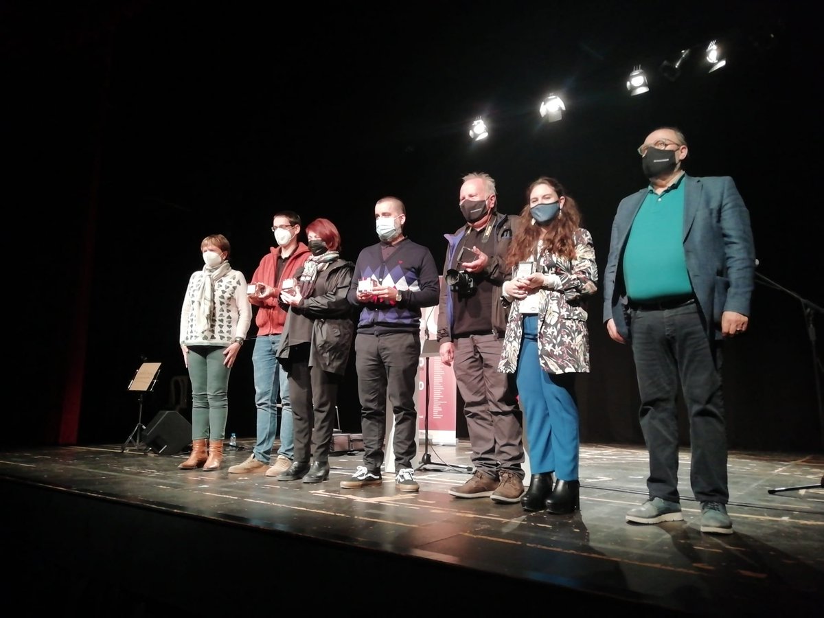 lotigre's tweet photo. Hem fet a Juneda un dels actes dels 40 anys de la @PremsaComarcal, amb la @RevistaFonoll de Juneda, #Terrall de les Borges, @ElCervol de Cervià, #loClarí de la Granadella i @somgarrigues, la xerrada de @Ferrancm de l'Albi i l'actuació de @meritxellgene de l'Espluga Calba. https://t.co/5VPmgNaxng