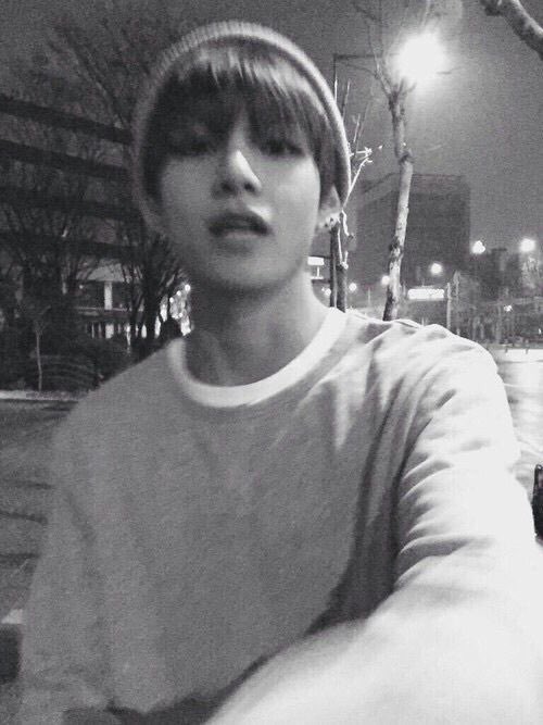 nani_ny_'s tweet photo. 🖤🤍💍💍🤍🖤
#taehyung #bts #love #cute https://t.co/5TRtOjSSSp