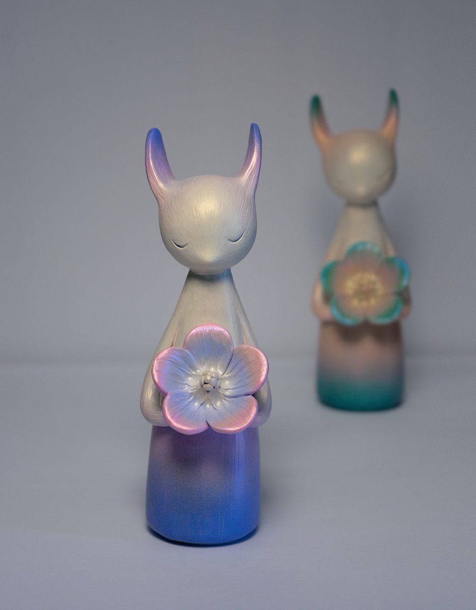 Mini Changeling "무궁화 Mugunghwa Blossom"🌸
new sculpture editions pre~order available via : amysol.bigcartel.com