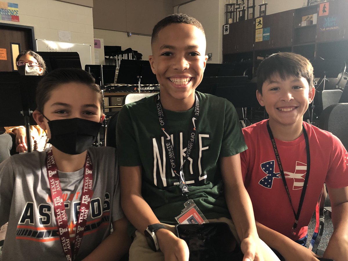 We had a fantastic time yesterday with our First Year Band Movie/Game night! Lots of fun, AND lots of popcorn. Can’t wait to see them again at our next social event! #7LSpartanPride #sljhband