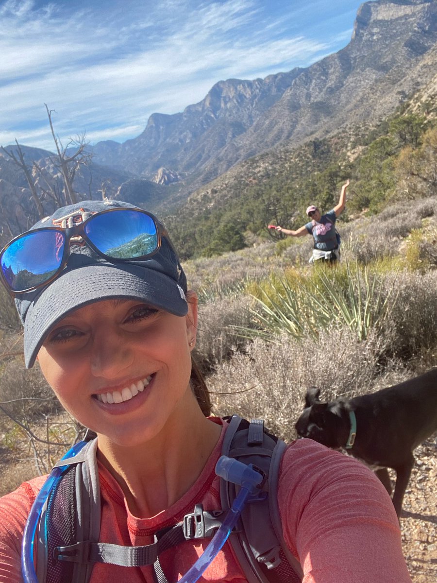 KCRAKelly's tweet photo. Perfect weather for a hike at @RedRockCynLV ⛰🌵🥾 #whiterockloop #redrockcanyon #hiking #optoutside #desertlife https://t.co/SuzcbYZE3i