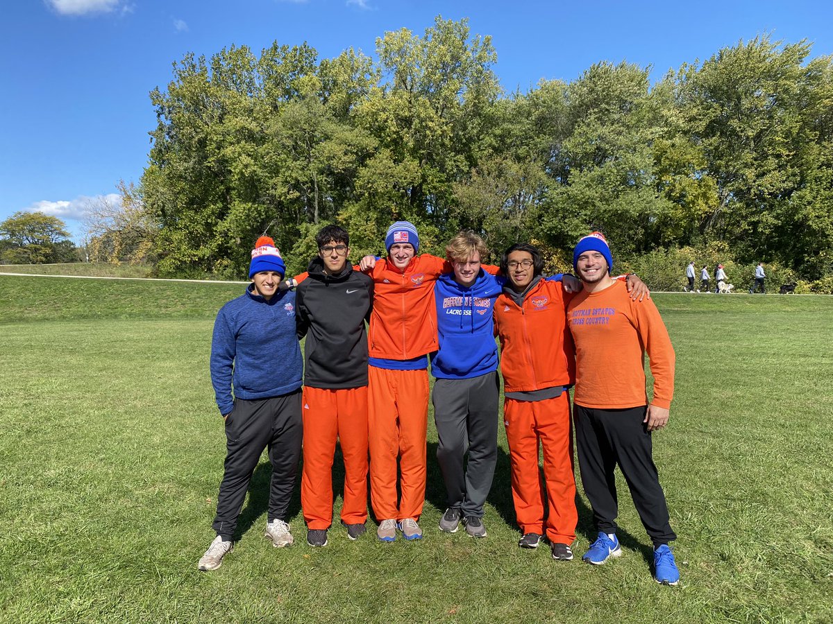 HEHSBoysXC_TF's tweet image. Congratulations to Colin Berg (Sr.) for his lifetime best of 17:49 and Brady Faulkner (Fr.) on his big PR of 18:27.  Jerry (Sr.), Jeremiah (Soph.), Cole (Soph.), Tommy (Fr.), and Moto (Fr.) rounded out today with competitive races.  Young crowd with a bright future ahead! 🔥🔥🔥