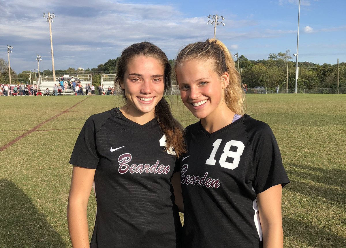 BEARDEN EYES GOLD NEXT WEEK

The Bearden girls soccer team (20-0-1) is headed to Chattanooga next week solely focused on winning state — and doing so with a national No. 1 ranking in tow. <a href="/BHSLadySoccer/">Bearden Lady Bulldogs Soccer</a> 

STORY ➡️ 5starpreps.com/articles/natio…