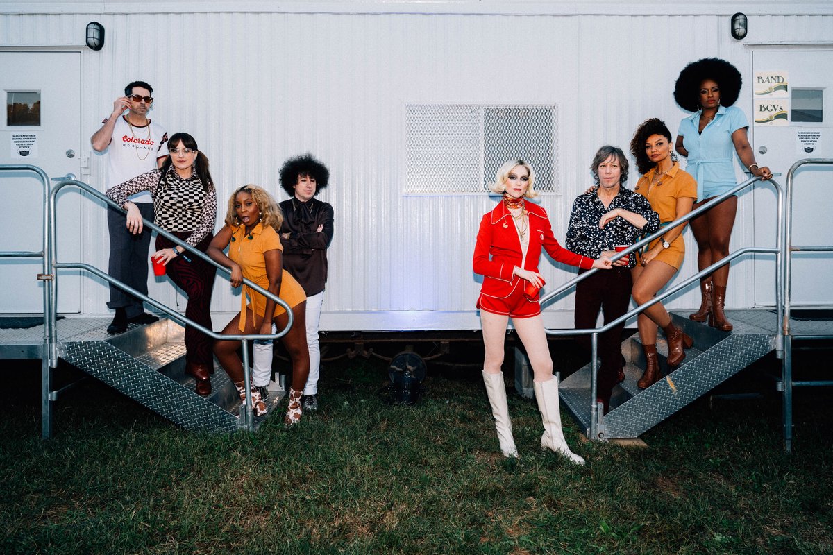 st_vincent's tweet photo. Thank you to an incredible band and crew for this tour in a new world. And thank you all for coming out, keeping each other safe and having the best time. Mexico, you’re up next! 

Photos by @charlesraygun &amp; @GregNoire https://t.co/mLSmptDNos