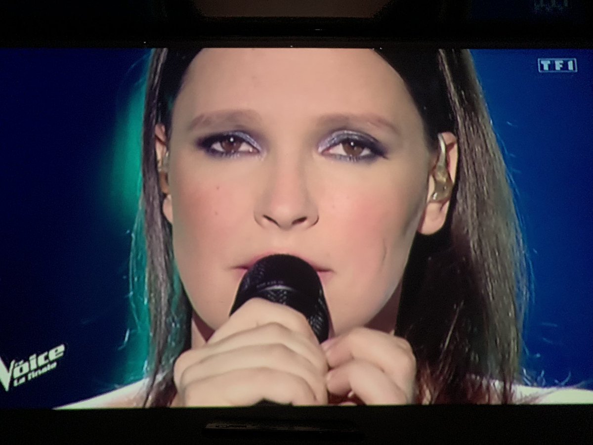 ChantFait's tweet photo. #TheVoiceAllStars #TheVoice #AnneSila @florentpagny #radiohead #creep Anne sila est loin d’être minable elle envoie tellement d’émotions!!! Grand tube de radio head repris par Home singer: https://t.co/iZtPGlKONa https://t.co/0jC7qmPnRR https://t.co/bgaopbDk11
