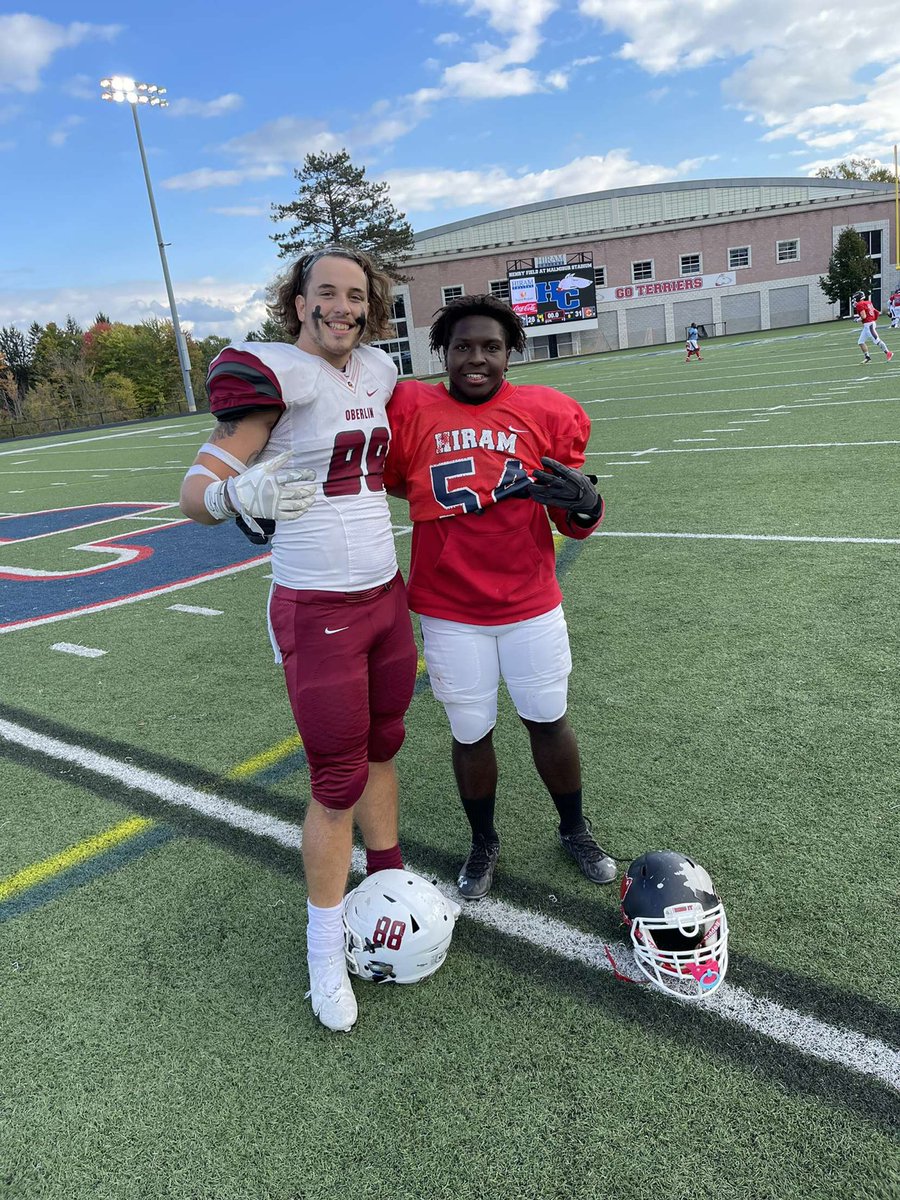 Just some kids from Ocala 🖤🤟🏼<a href="/EleazarQuetant/">Eleazar Quetant🇭🇹</a> <a href="/OcalaPreps/">Ocala Preps</a> @DunnellonF <a href="/TCFootballOcala/">Trinity Catholic Celtics Football</a>