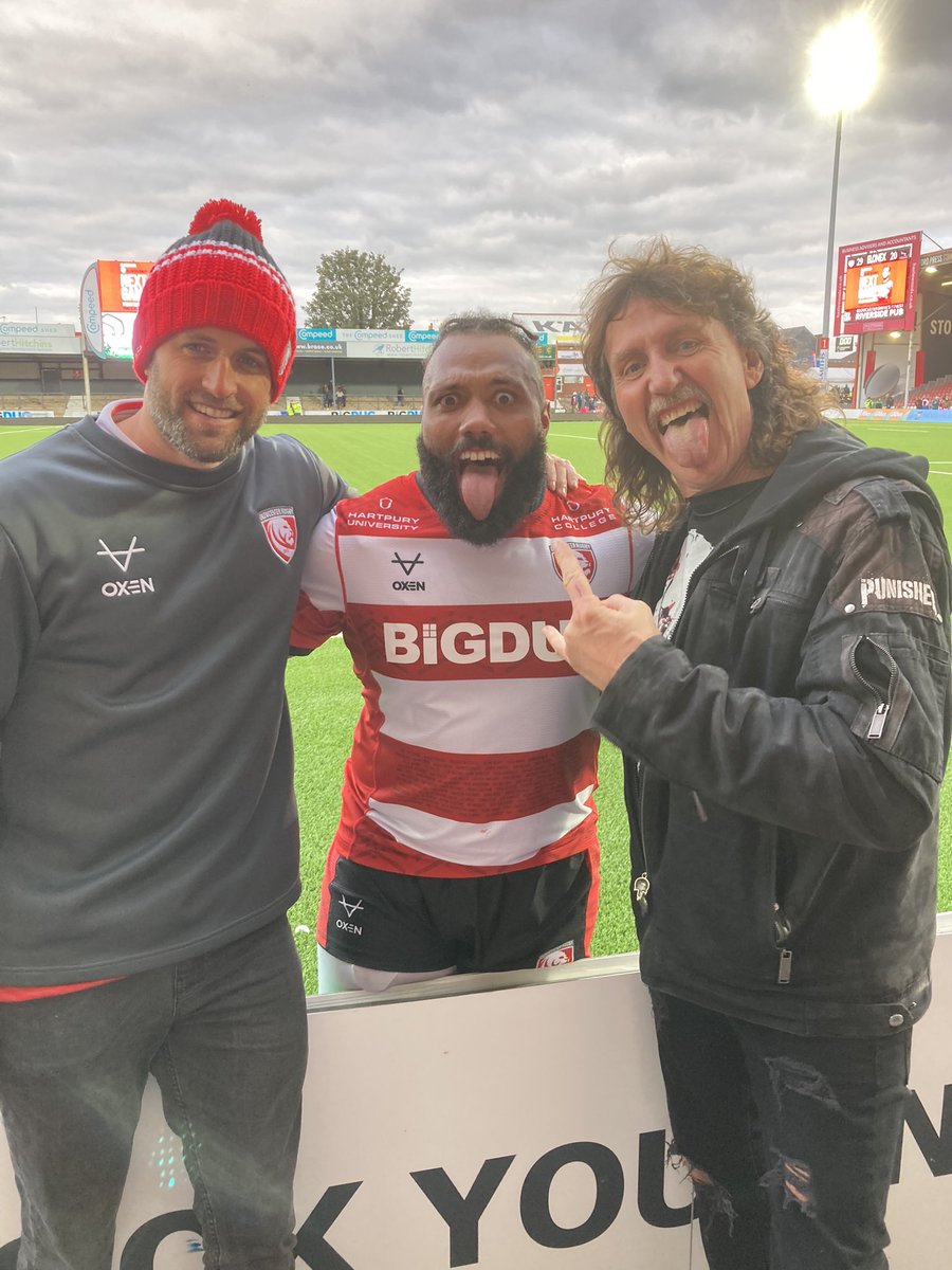 burnermx's tweet photo. @preecey19  finally got to meet his hero @jfordrob https://t.co/gVA5i5eyr0