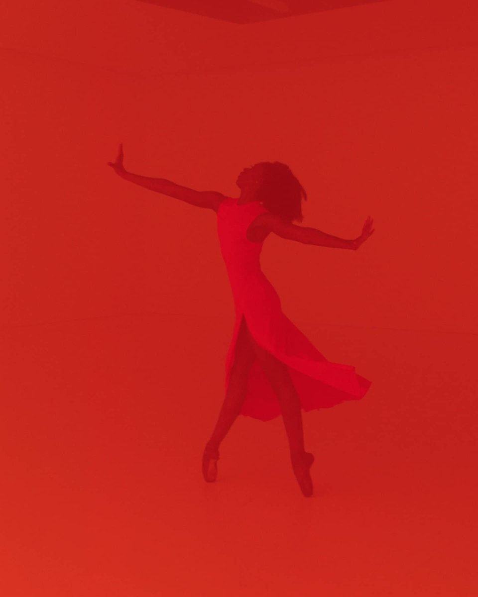 BalletBlack's tweet photo. #BBEightfold is directed by @donne_mark and features solos created by 8 incredible choreographers: E I G H T F O L D π₯
#HopeBoykin #MoniqueJonas #MlindiKulashe #SophieLaplane #PeterLeung #GregoryMaqoma #JoyAlpuertoRitter & #JosephSissens https://t.co/uXXewincfw