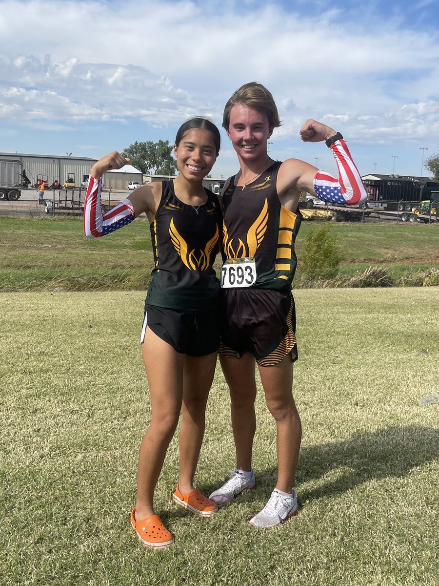 LawtonPS's tweet photo. Shout out to this dynamic MacArthur High School Highlanders duo!!
Kadi Santana and Carson Burd XC state 5A qualifiers for MHS!
#WeAreLPS #LawtonPS #lpsnextlevel #GoBigMac https://t.co/buRnFQTn9Y