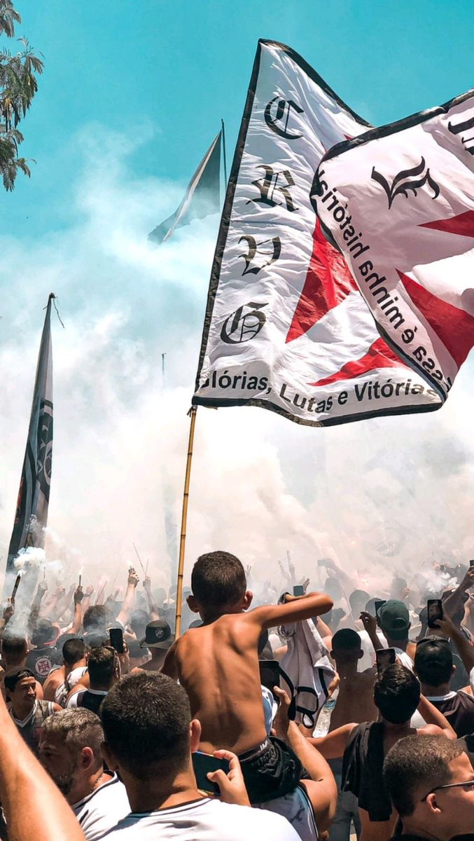 EstagiarioVasco's tweet photo. Se visualizou é porque é Vascaíno! 🖤 https://t.co/1bn09KcHIj
