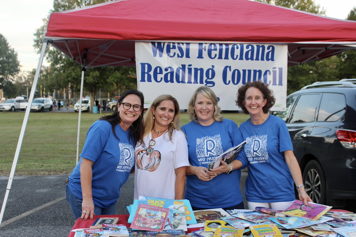 reading_west's tweet photo. We were thrilled to be back at Trunk-or-Treat this year handing out books 🎃 https://t.co/uVi7L2mQcL