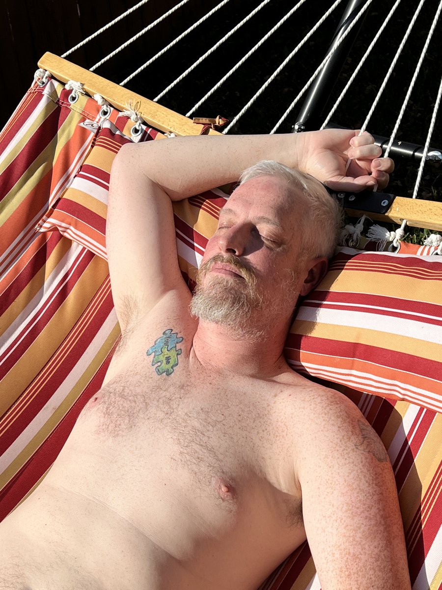 TheNewestMutant's tweet photo. Such a beautiful afternoon. That ☀️ was just right. 🤗🤗🤗 #hamock #SunSaturday #gay #nekkid https://t.co/53DjQKddUd