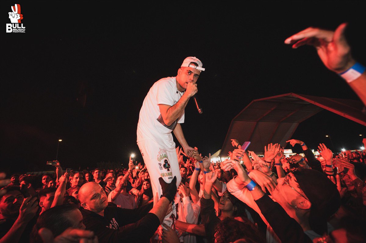 festbullmusic's tweet photo. Fuego a toda Costa. @FERNANDITOCOSTA 🔥
📸 @JM_Grimaldi
#BullMusic #BullMusicFestival #BullMusicDays #conciertosengranada #GranadaVibra #fernandocosta #fernanditoactivated https://t.co/rhDEpt3Lts