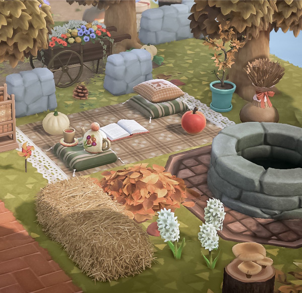 Messing around while we wait for the update 🍂

#ACNHDesign #acnhinspo #acnh #AnimalCrossing