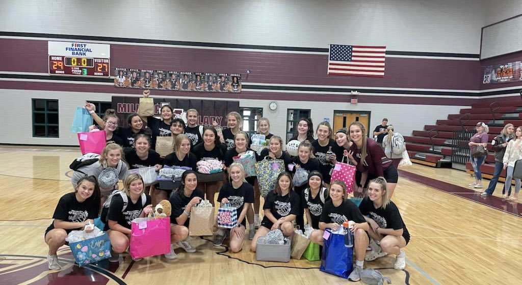 Great day to be a Lady Bulldog! 🐾❤️
- We had our Secret Sister reveal &amp; had an EGG-celent time!🥚🤪
- Soph. setter Jolee Van Dyke, broke 100 aces! ♠️
- Senior libero Alexis Mejia, achieved 1,100 Digs! 👏🏼
- We recorded our 9th PROGRAM SWEEP of District play vs Early! 🧹