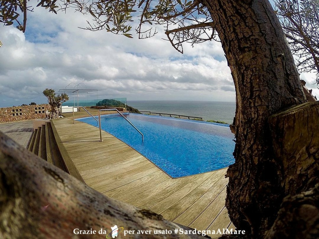 SardegnaAlMare's tweet photo. Piscina sul mare Da Capo Spartivento 🌊 🏊 🖼 # SardegnaAlMare #spiaggia #sardegna #sardinia #ichnusa #piscina #capospartivento #chia #chialaguna #spiaggiadichia #torrechia #spiaggiatorrechia #torrechiabeach #DomusdeMaria #instasardegna #igers_sardegna #instagood #instalike #il… https://t.co/HCDxAiH6Jy