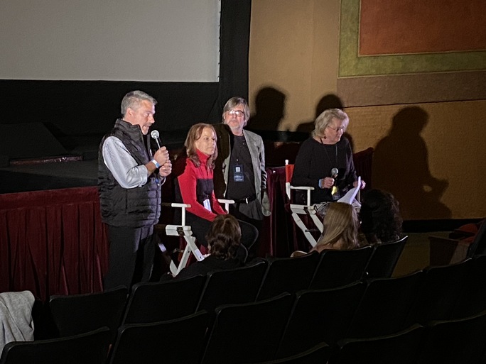 ADIRONDACKFILM's tweet photo. Thank you to the 'Return to Auschwitz' documentary producer team for coming out to the event- and for a wonderful evening!

#doumentary #lakeplacidfilmfestival #paneldiscussion #producers #returntoauschwitz https://t.co/tlp5fSiFLS