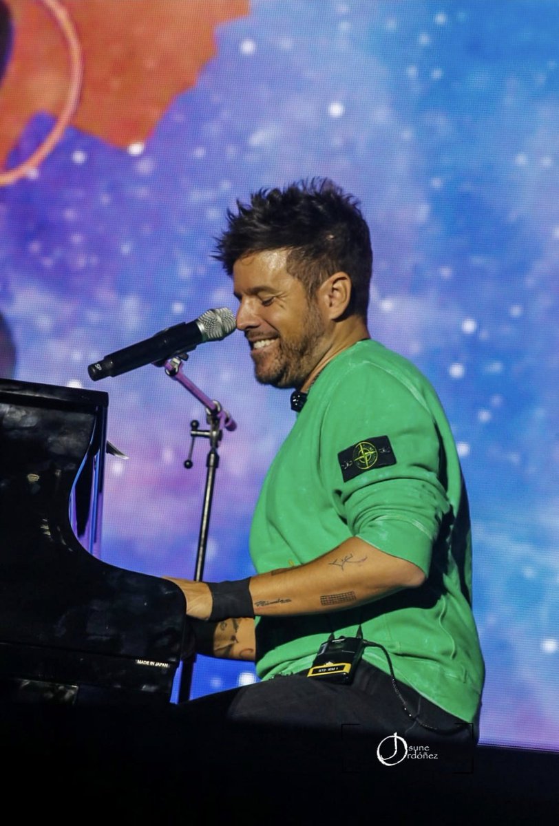 VAYA FOTON A TUS PIES REY