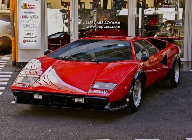 uchuta_m's tweet photo. おはようございます(^○^)
本日もヨロシクで〜す(^^)☀️☁️
#SuperCarSunday #LP400S https://t.co/U653iI2cQT